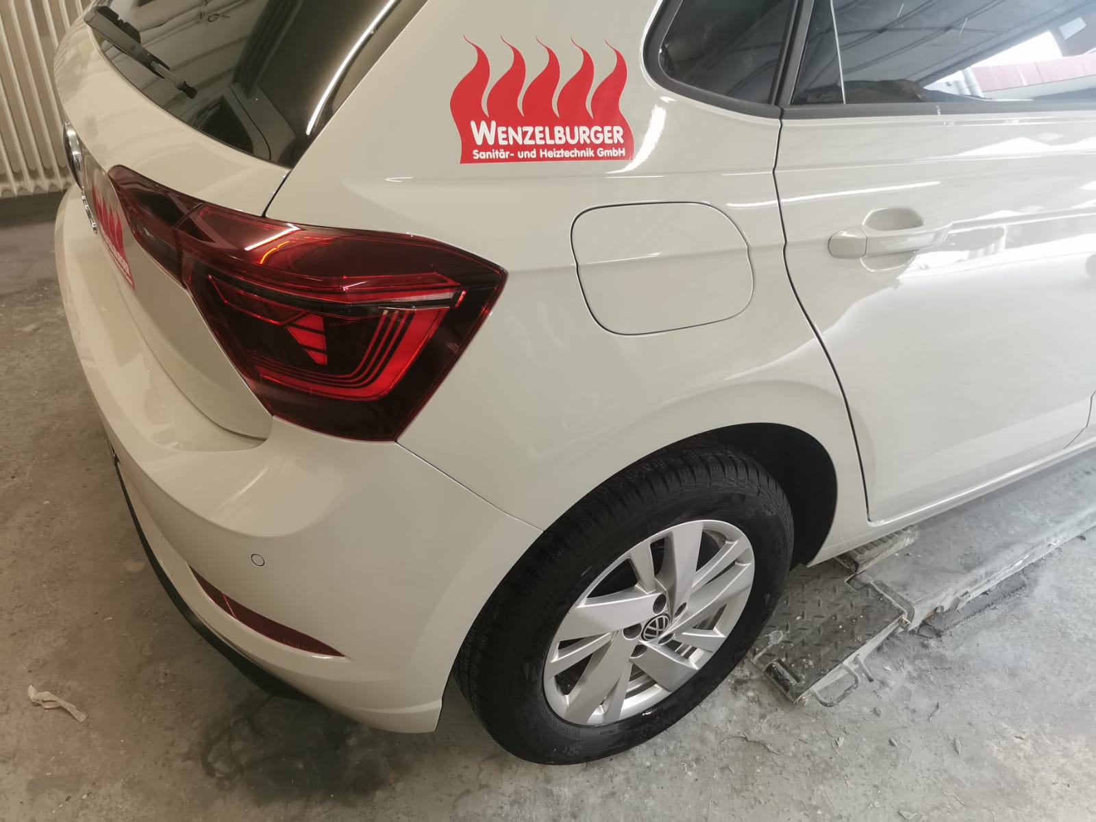 Perfekt lackiertes Auto - Nachher